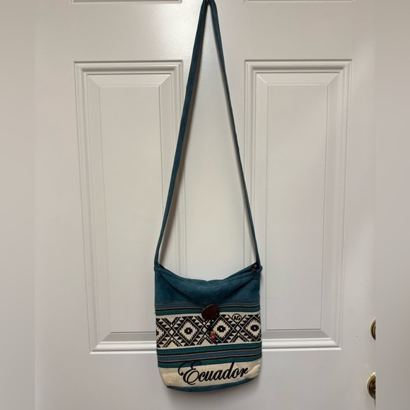Beautiful Ecuador Turquoise Bead Printed Cross Body Bag - Picture 3 of 5
